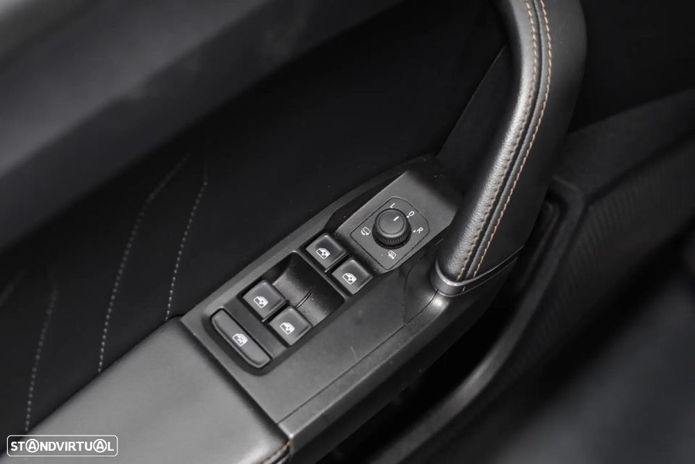 Cupra Formentor 1.4 e-Hybrid DSG VZ - 29