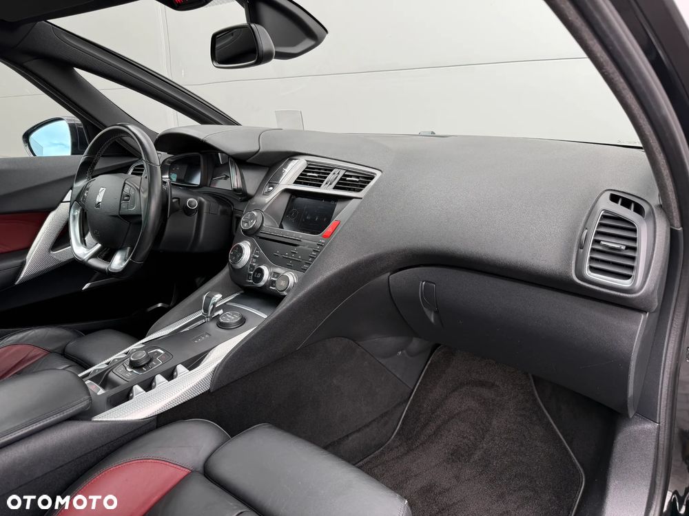 Citroën DS5 Hybrid4 EGS6 SportChic - 35
