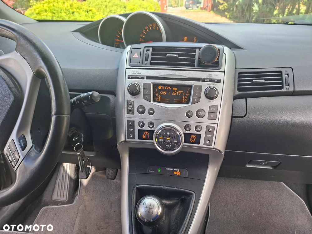 Toyota Verso 1.8 Sol - 5