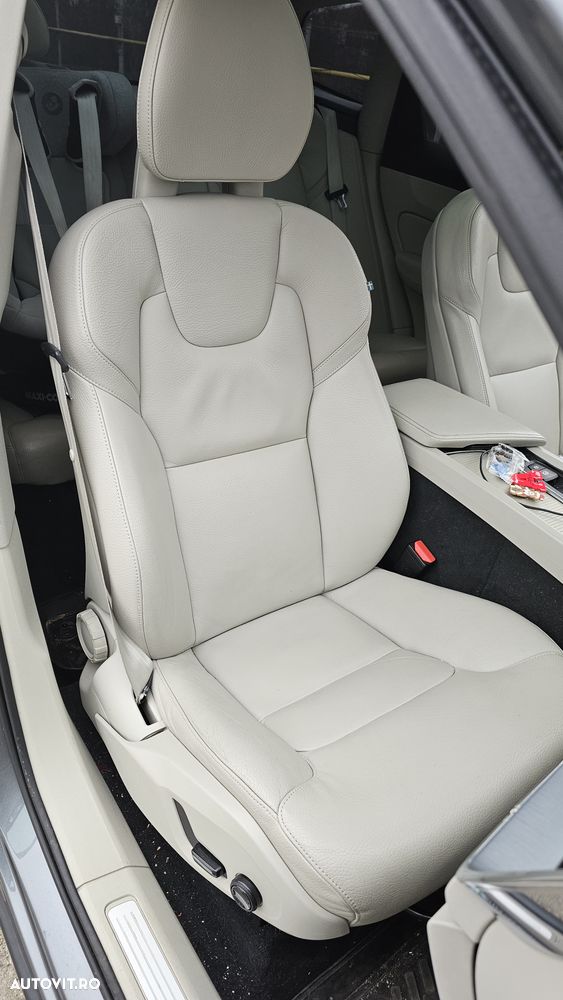 Volvo XC 60 D4 Momentum Pro - 5