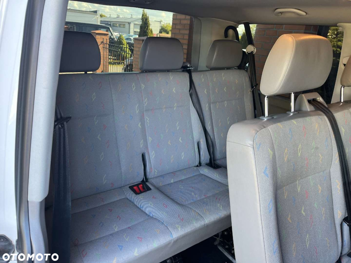 Volkswagen Caravelle - 18