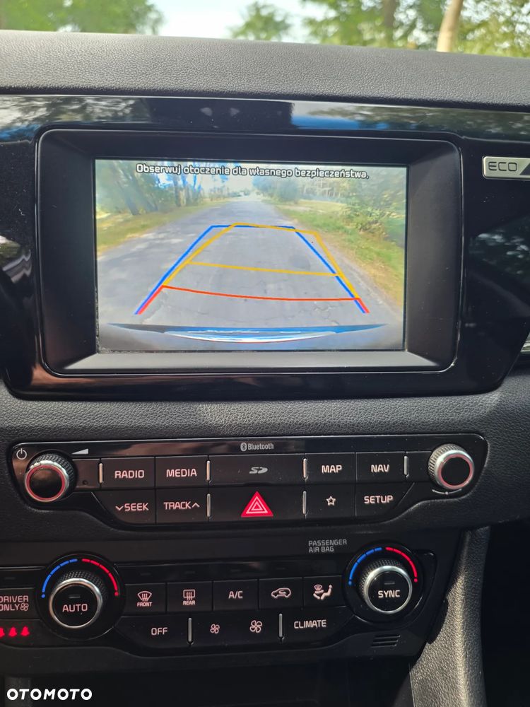 Kia Niro 1.6 GDI Hybrid L Business Line - 24