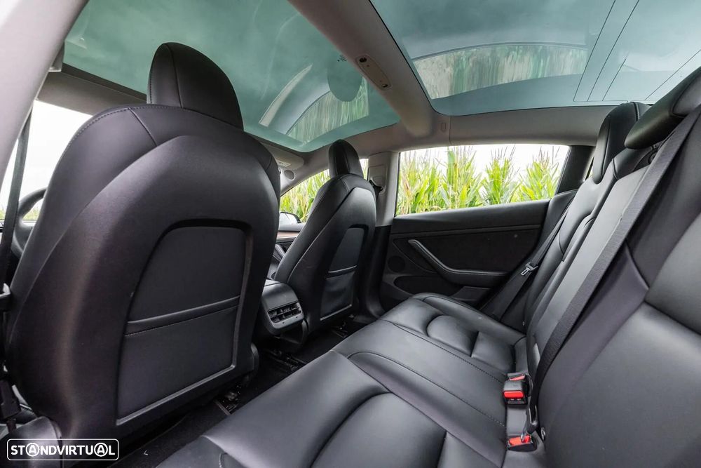 Tesla Model 3 Long-Range Dual Motor AWD - 35