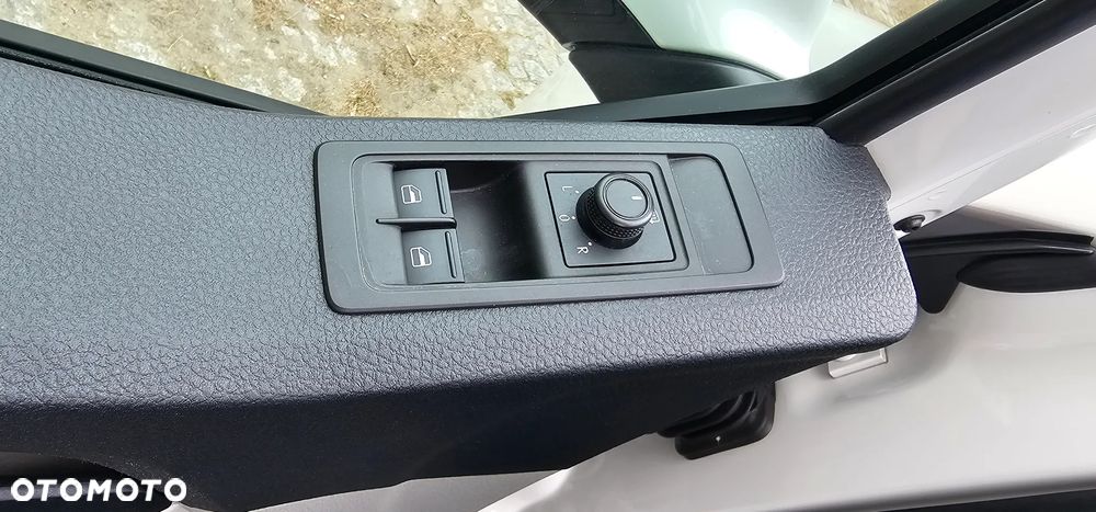 Volkswagen Caravelle 2.0 TDI L2 Trendline DSG - 15