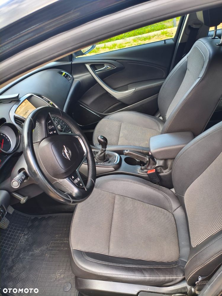 Opel Astra 1.4 T Cosmo - 12
