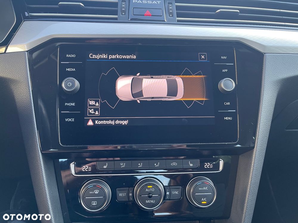 Volkswagen Passat - 27