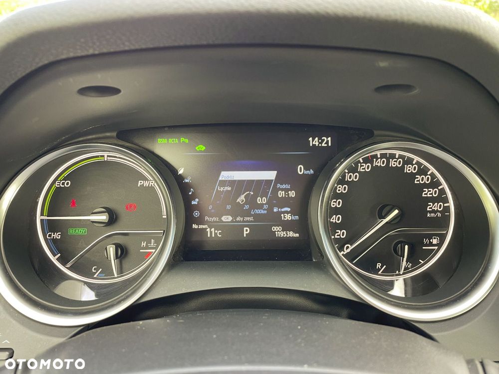 Toyota Camry 2.5 Hybrid Executive CVT - 16