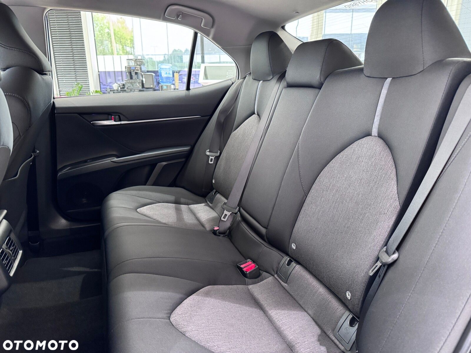 Toyota Camry - 13