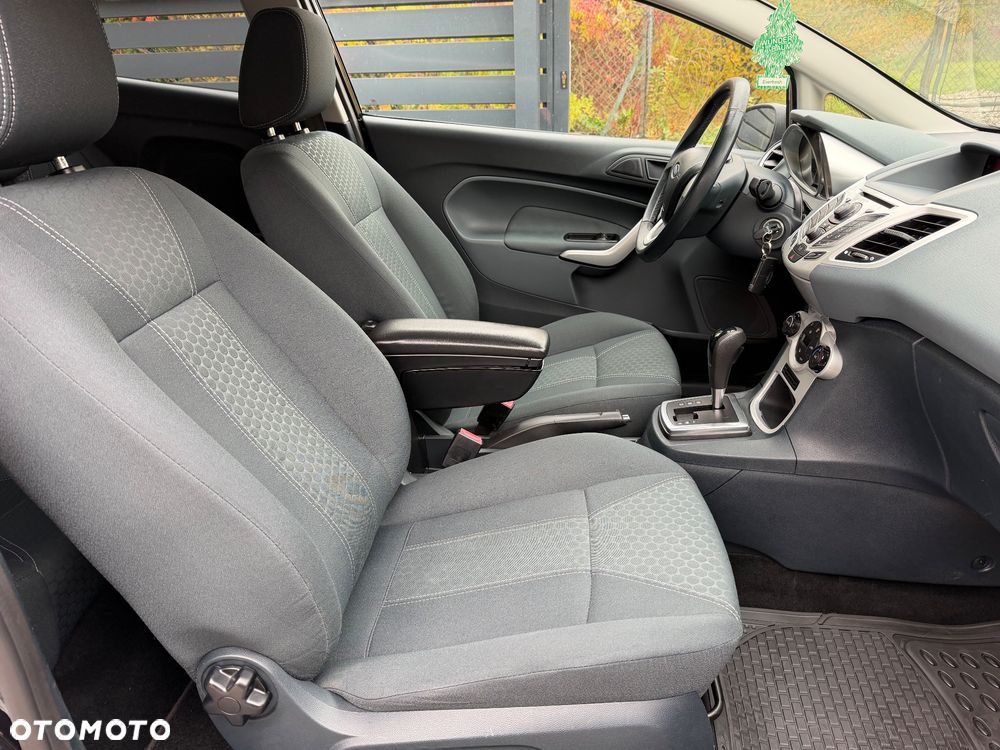 Ford Fiesta 1.4 Autom Titanium - 10