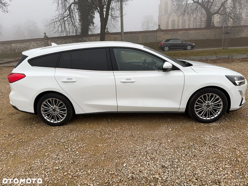 Ford Focus ver-2-0-ecoblue-titanium - 4