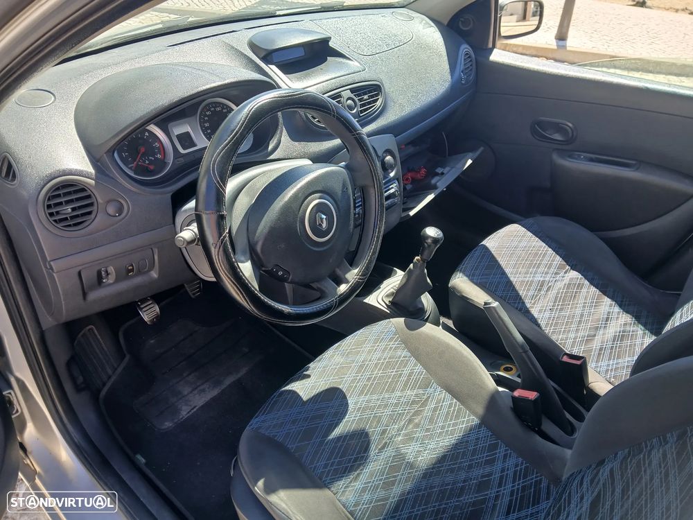 Renault Clio 1.5 dCi Dynamique S - 5