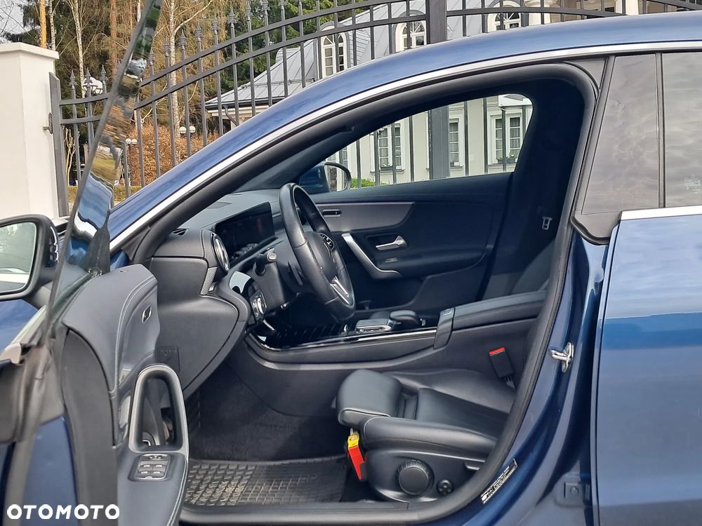 Mercedes-Benz CLA 200 d 8G-DCT Special Edition - 16