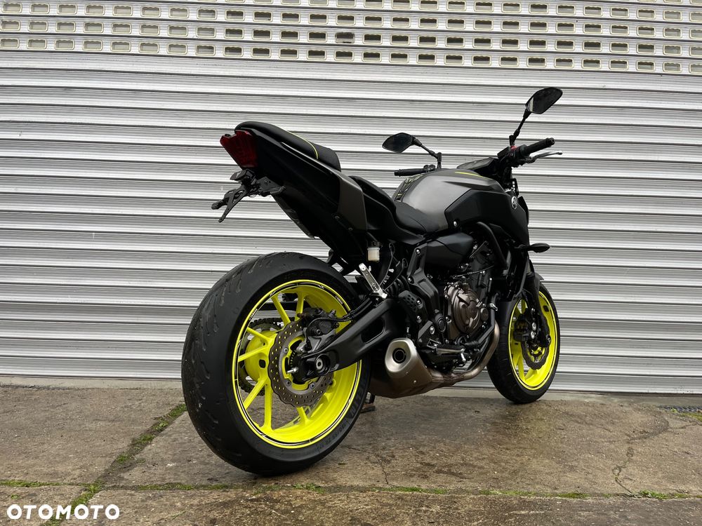 Yamaha MT - 19