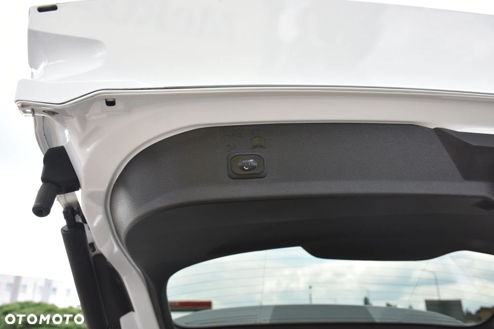 Ford Kuga - 25