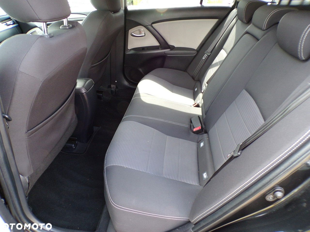 Toyota Avensis - 31