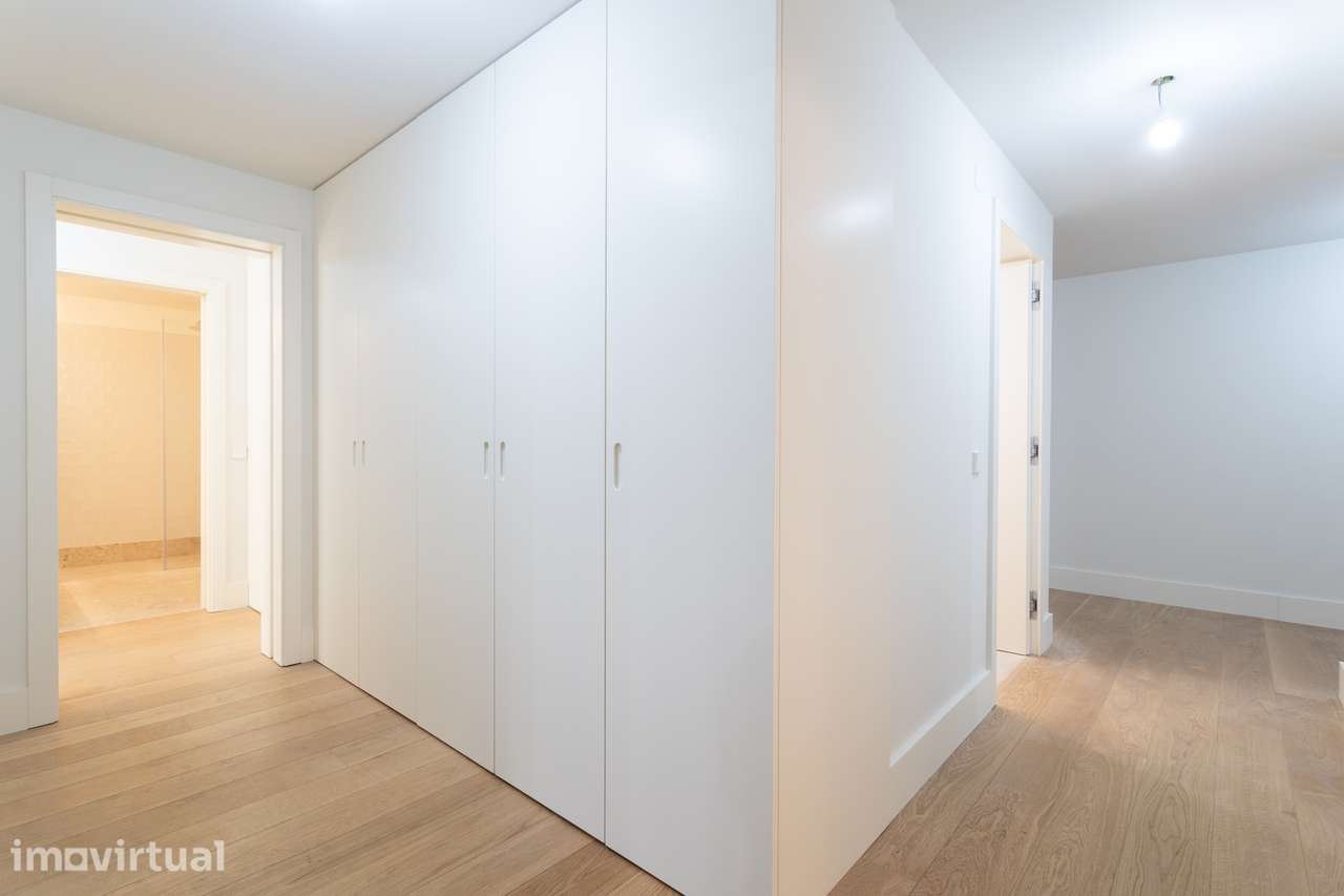 APARTAMENTO T3 DE LUXO, A 3 MINUTOS DA AV. DA LIBERDADE - Grande imagem: 5/46