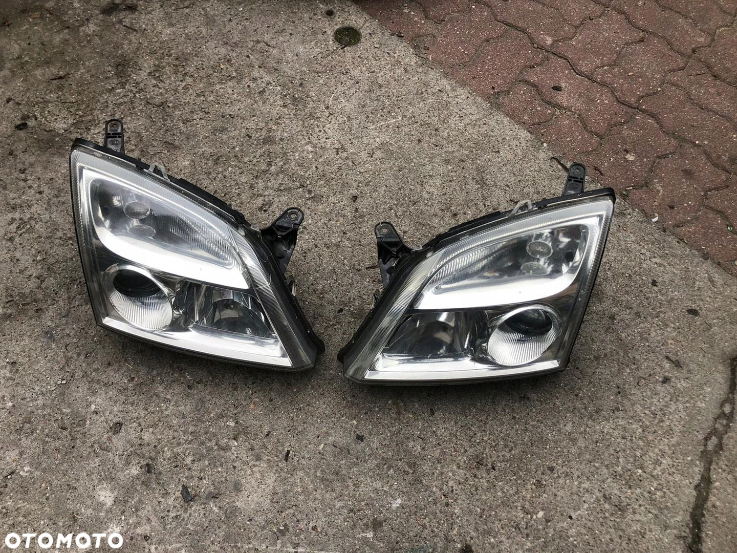 OPEL Vectra C SIGNUM LAMPY PRZÓD PRAWA LEWA XENON - 2