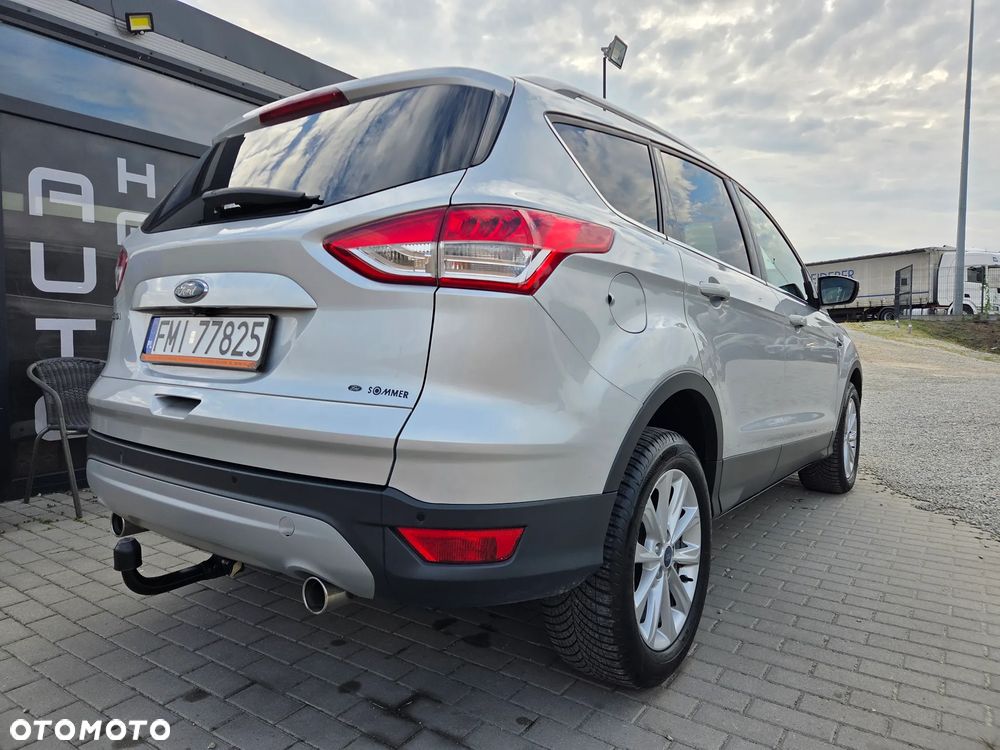 Ford Kuga 2.0 TDCi 2x4 Titanium - 8