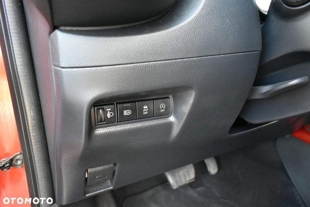 Toyota Aygo x.shift x-play connect - 10