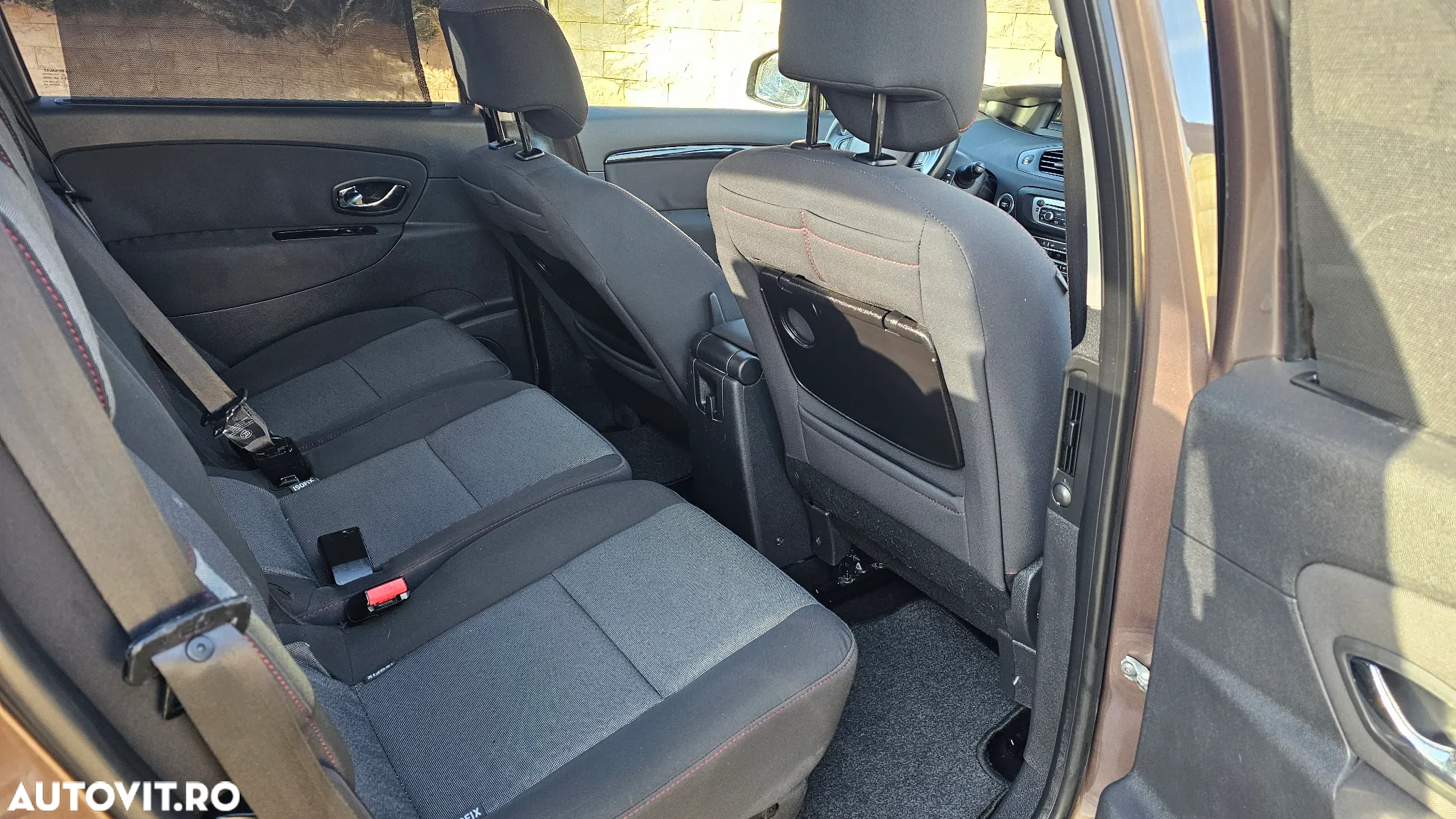 Renault Scenic ENERGY TCe 130 INITIALE PARIS - 8