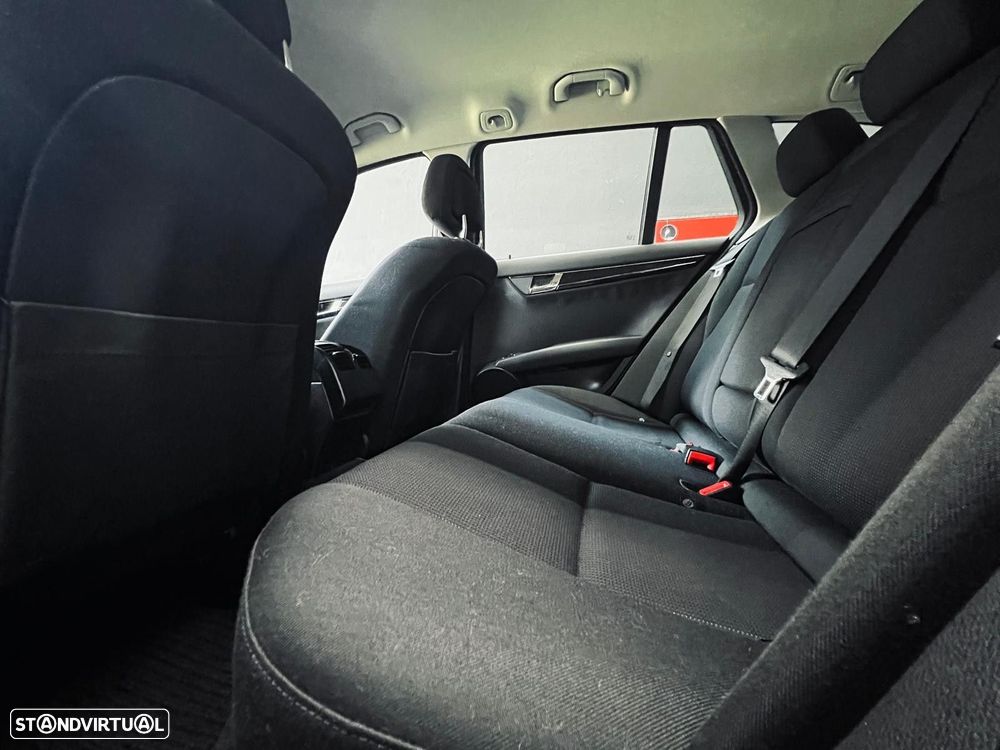 Mercedes-Benz C 220 CDi Avantgarde BlueEfficiency - 38