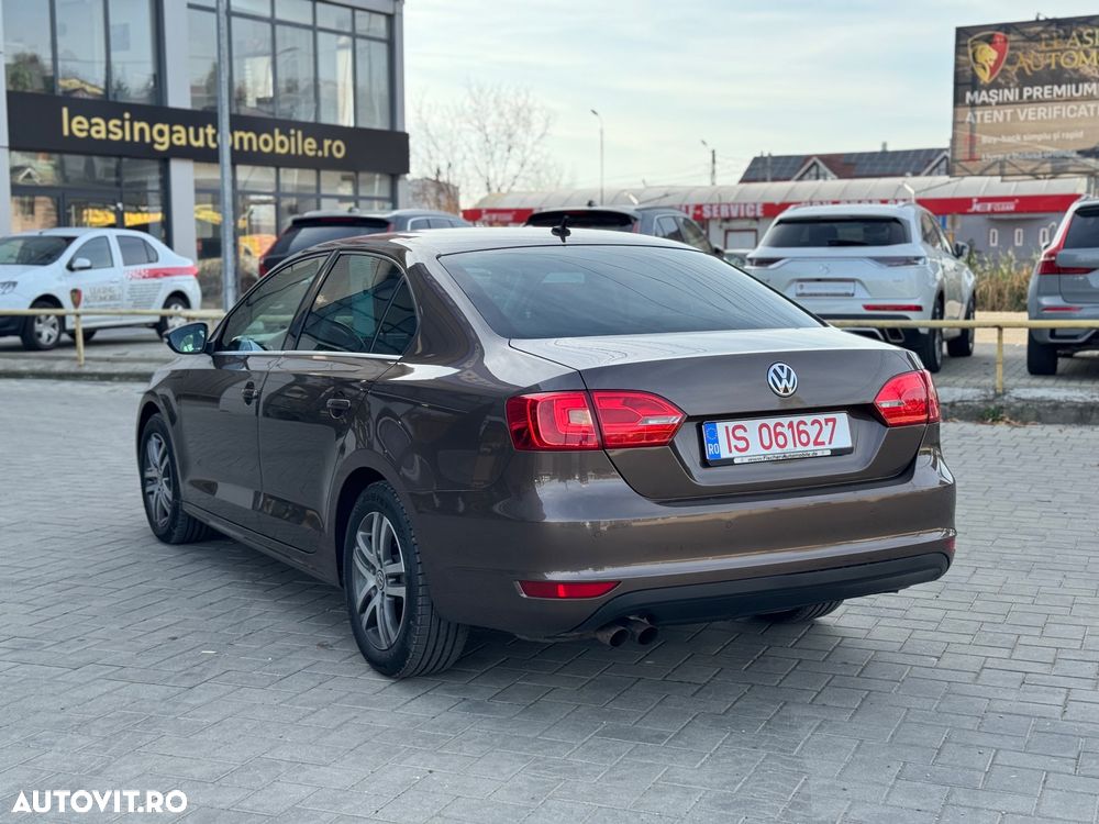 Volkswagen Jetta 1.4 TSI Highline - 18
