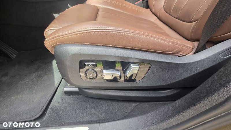 BMW X6 xDrive30d - 11