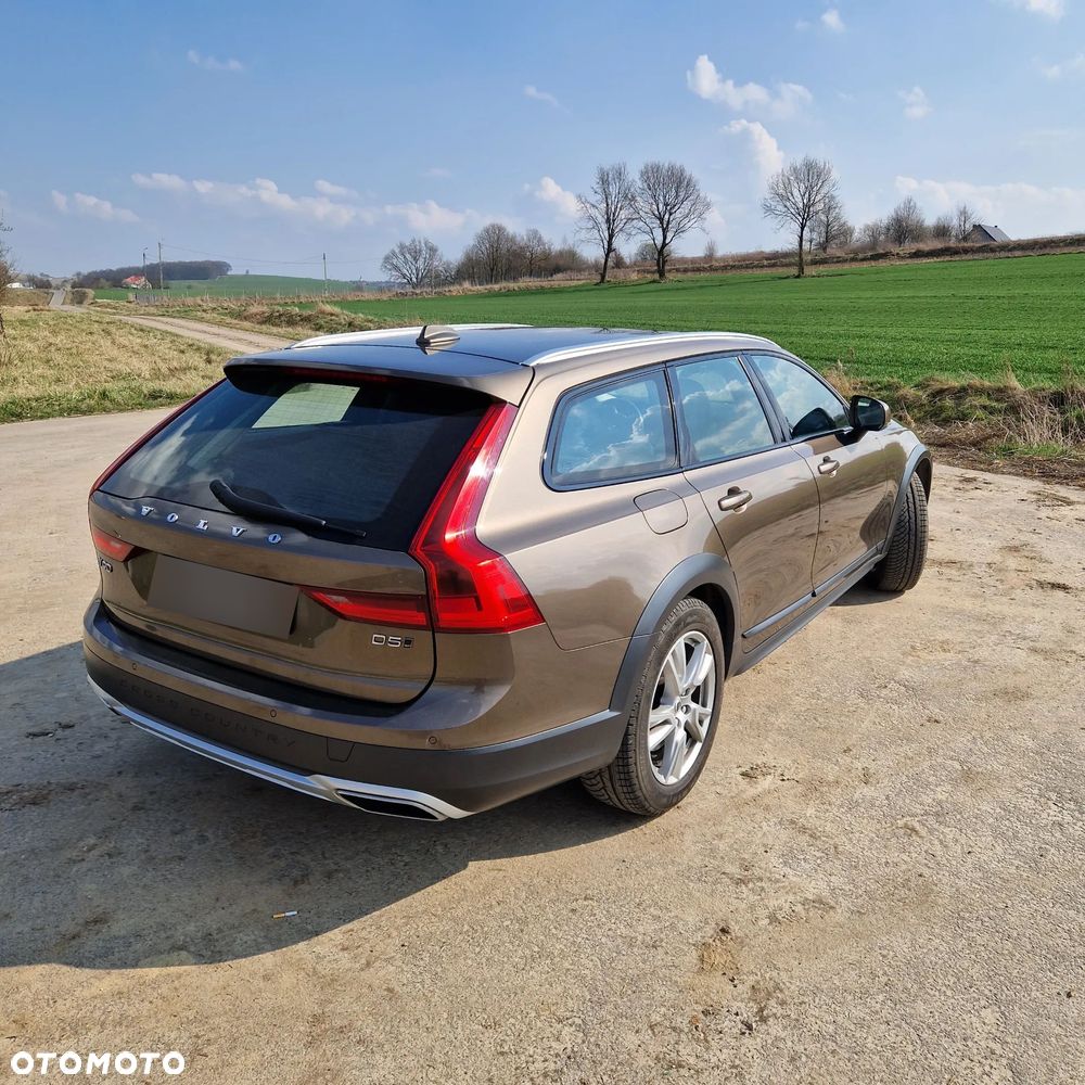 Volvo V90 D5 AWD Momentum - 3