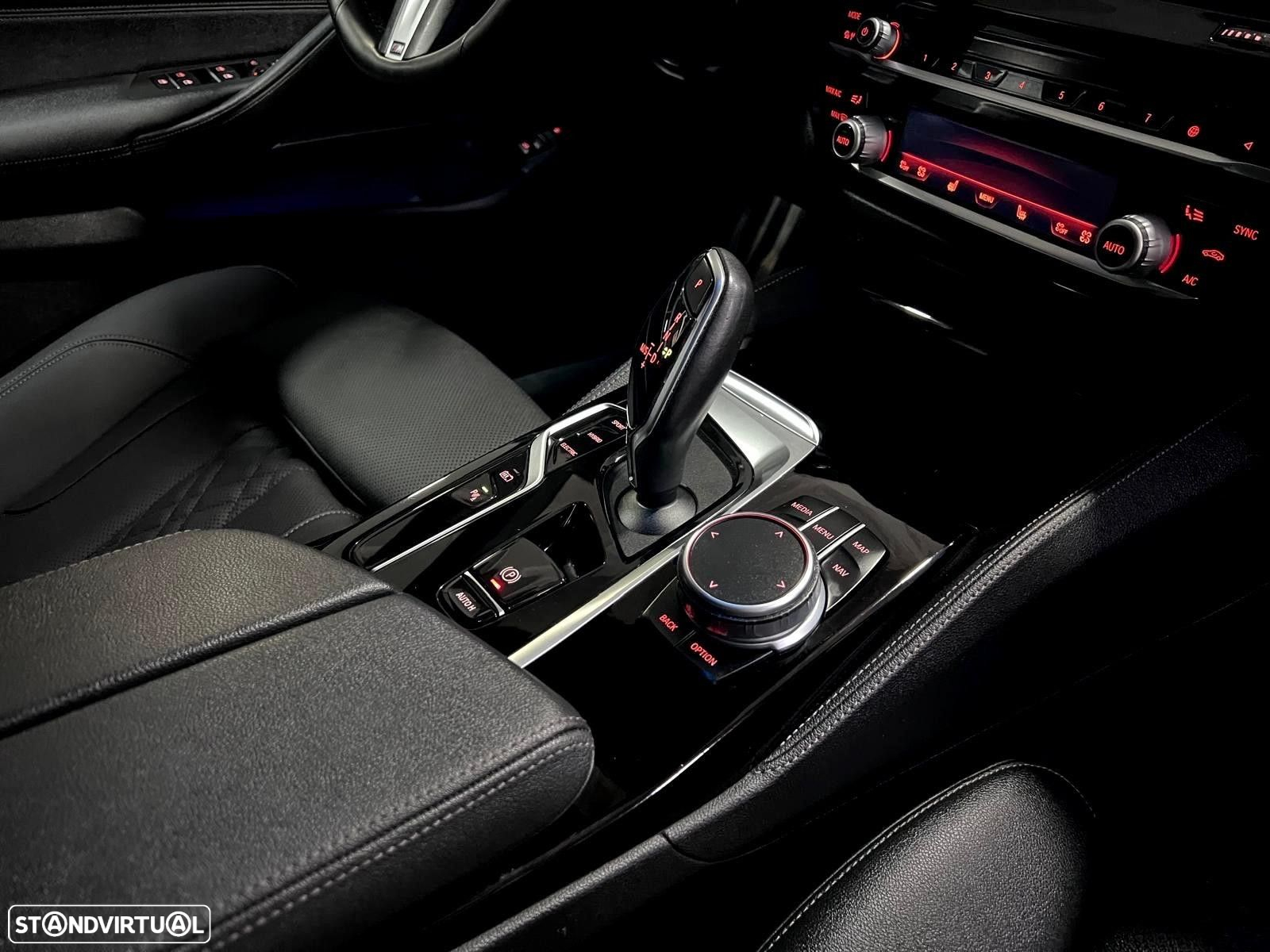 BMW 530 e Pack Desportivo M - 40
