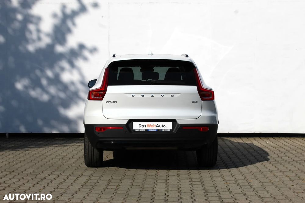 Volvo XC 40 B4 AT FWD MHEV Ultimate Dark - 4