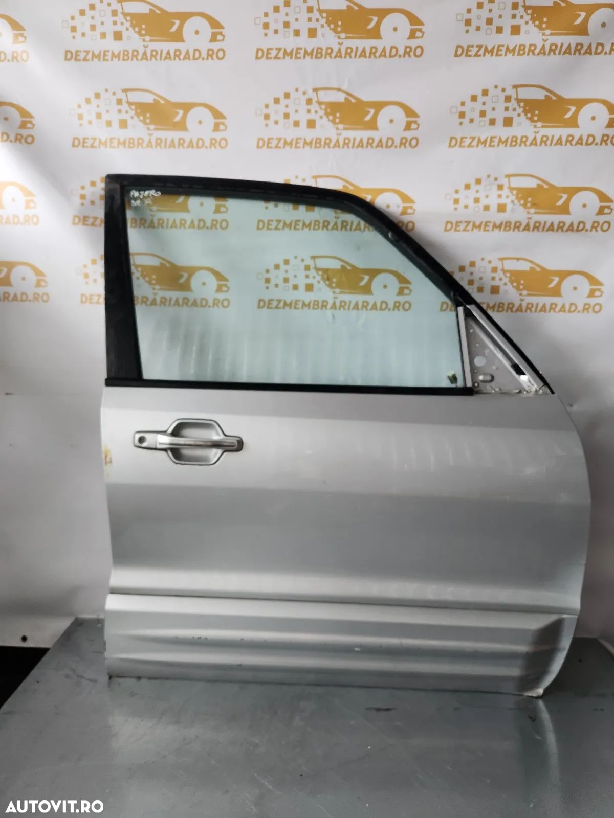 Usa Portiera Dreapta Fata Mitsubishi Pajero MK4 An 2002-2003-2004-2005-2006-2007 - Dezmembrari Arad - 1