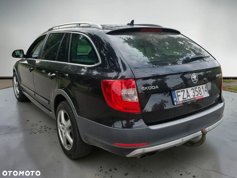 Skoda Superb 2.0 TDI 4x4 Platinum Outdoor DSG - 3