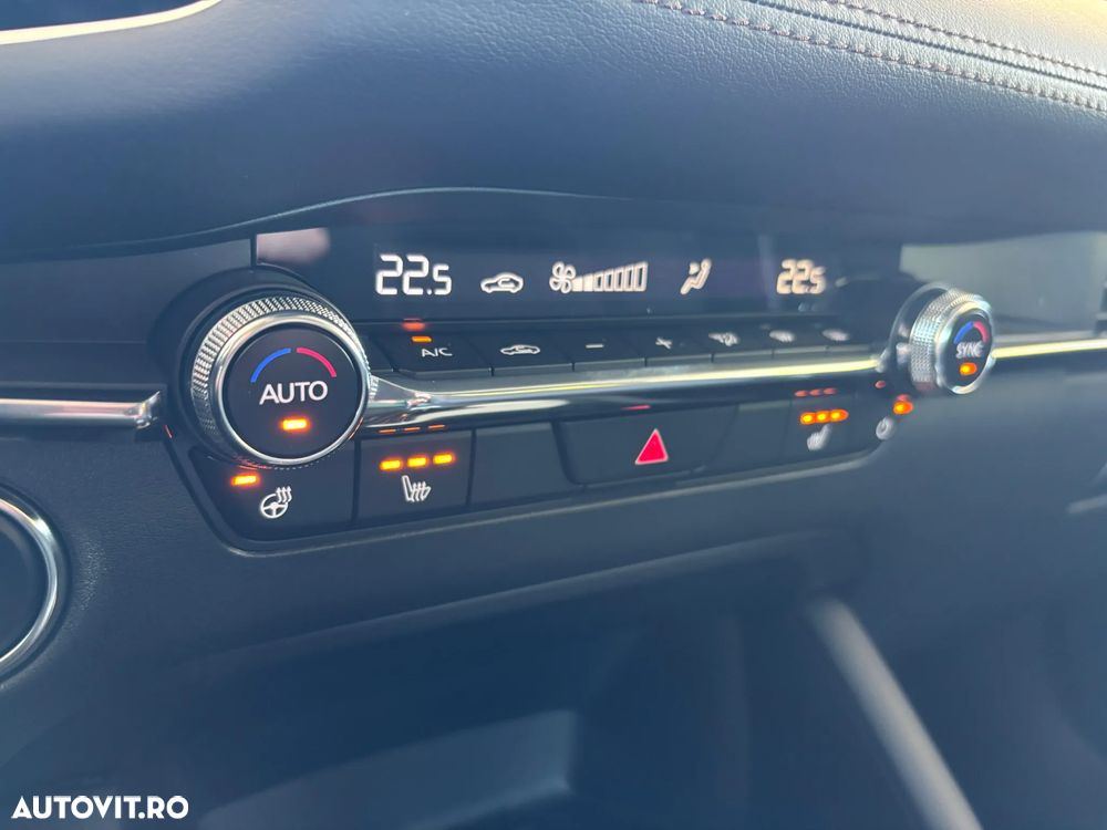Mazda 3 e-Skyactiv X186 AT MHEV Center-Line - 17