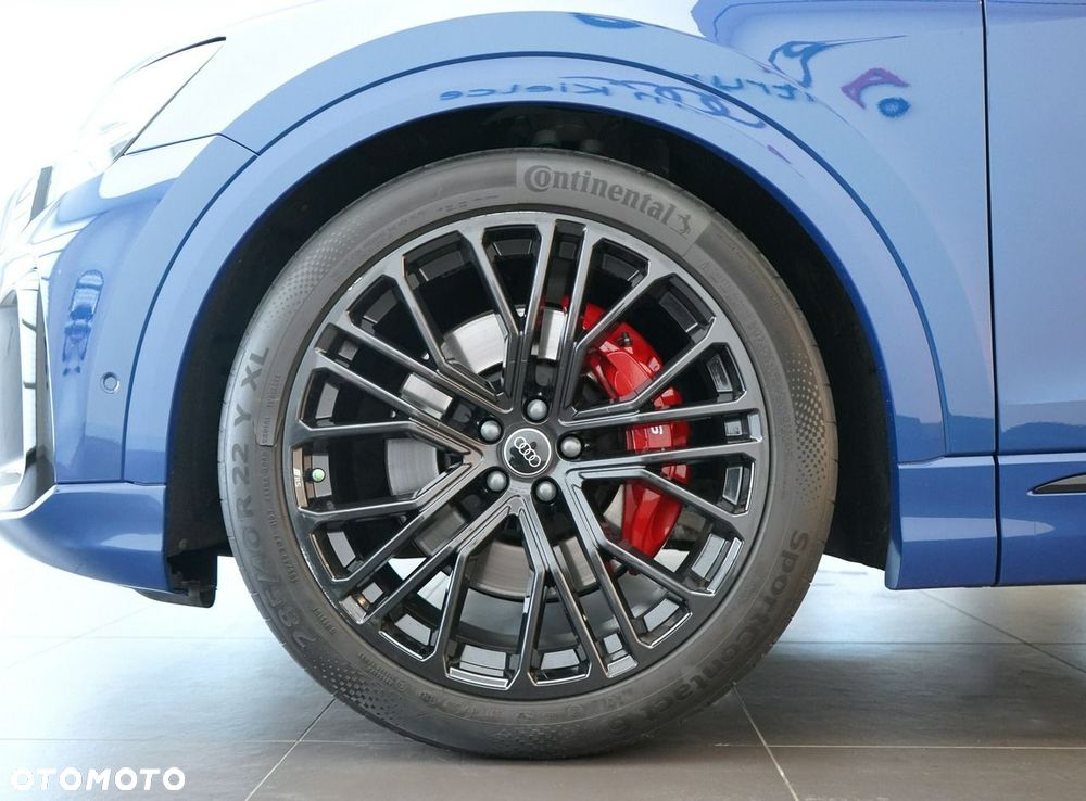 Audi SQ8 - 8