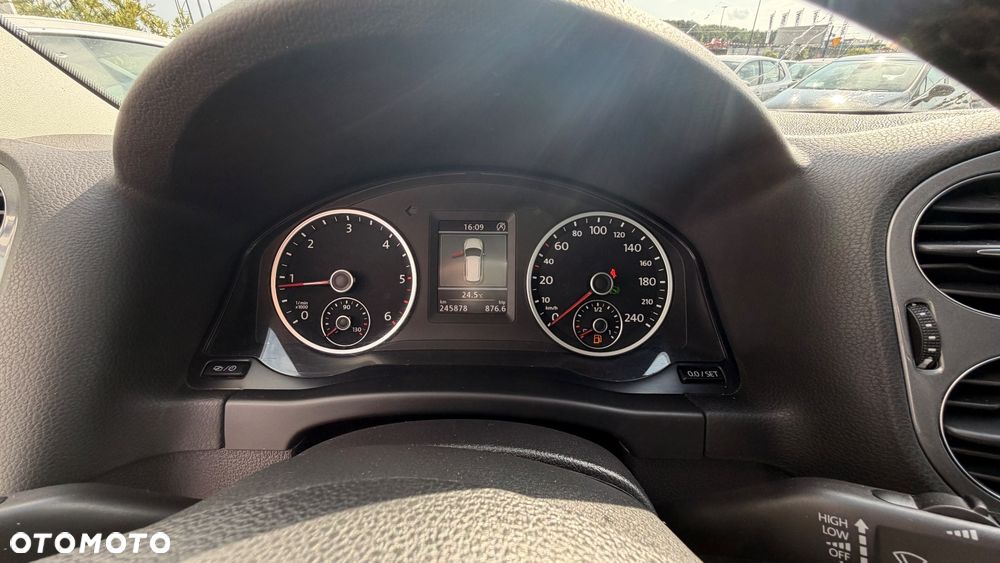 Volkswagen Tiguan 2.0 TDI DPF 4Motion BlueMotion Technology DSG Sport & Style - 14