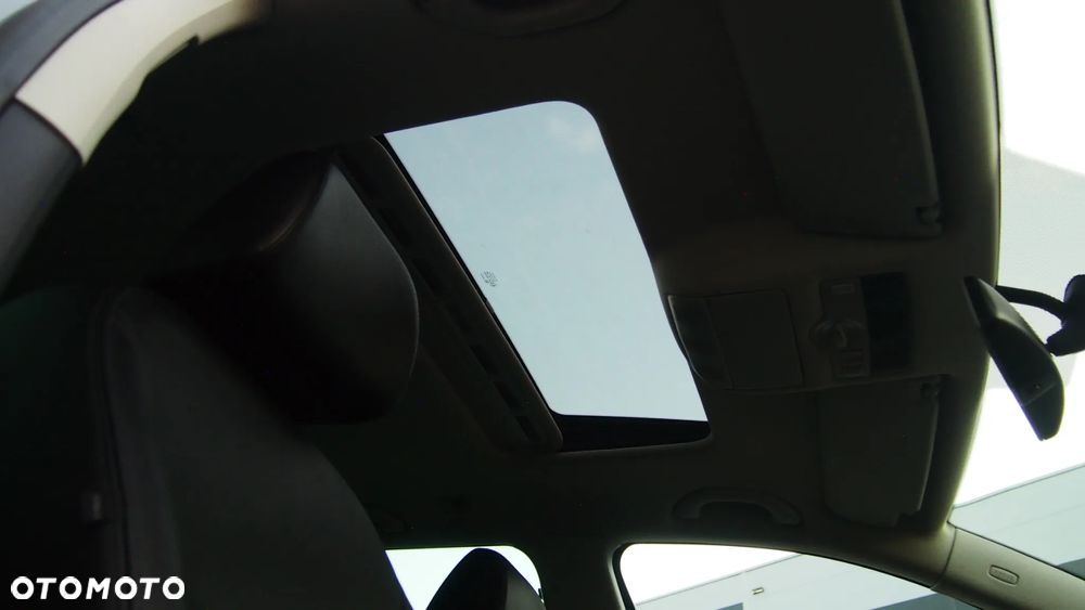Skoda Octavia Combi 2.0 TDI DPF 4x4 DSG Elegance - 12