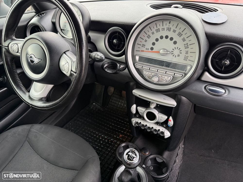 MINI 3 Portas One - 15