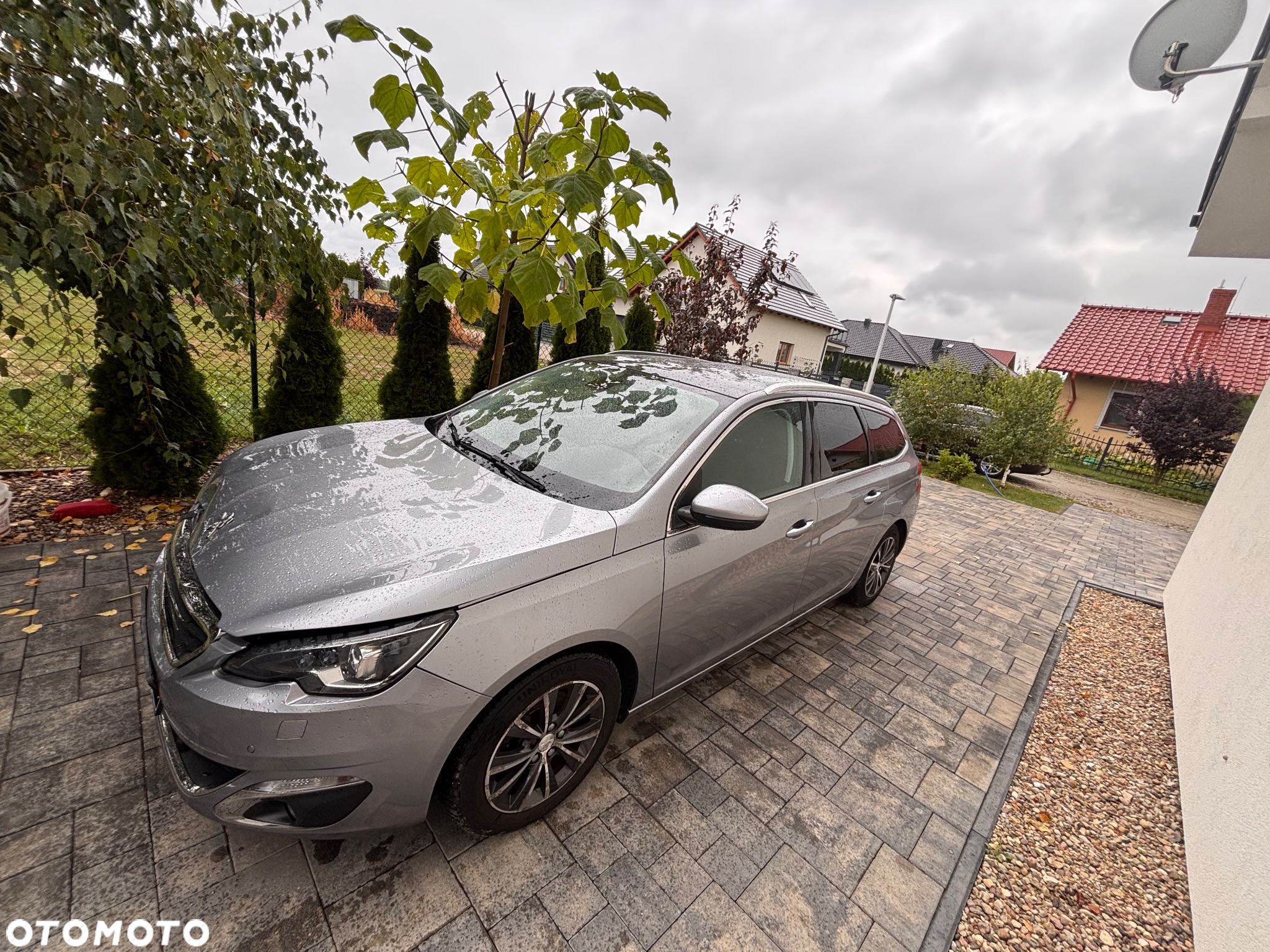 Peugeot 308 SW PureTech 110 Stop & Start Active Pack - 4