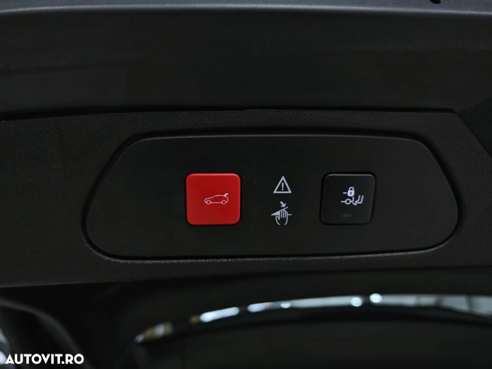 Opel Grandland X 1.2 Turbo START/STOP Ultimate Aut. - 26