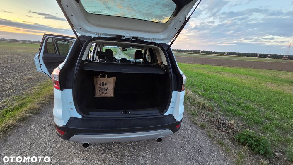 Ford Kuga - 12