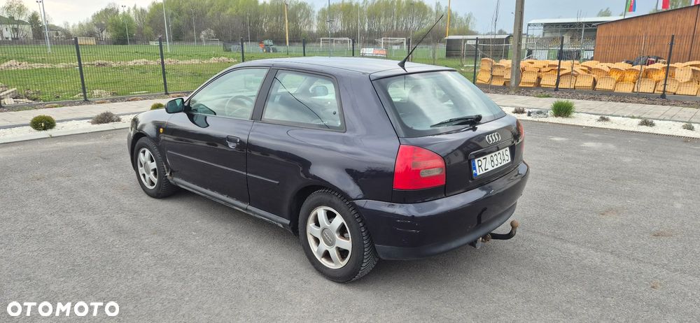 Audi A3 3-drzwiowe 1.8T Ambiente - 1