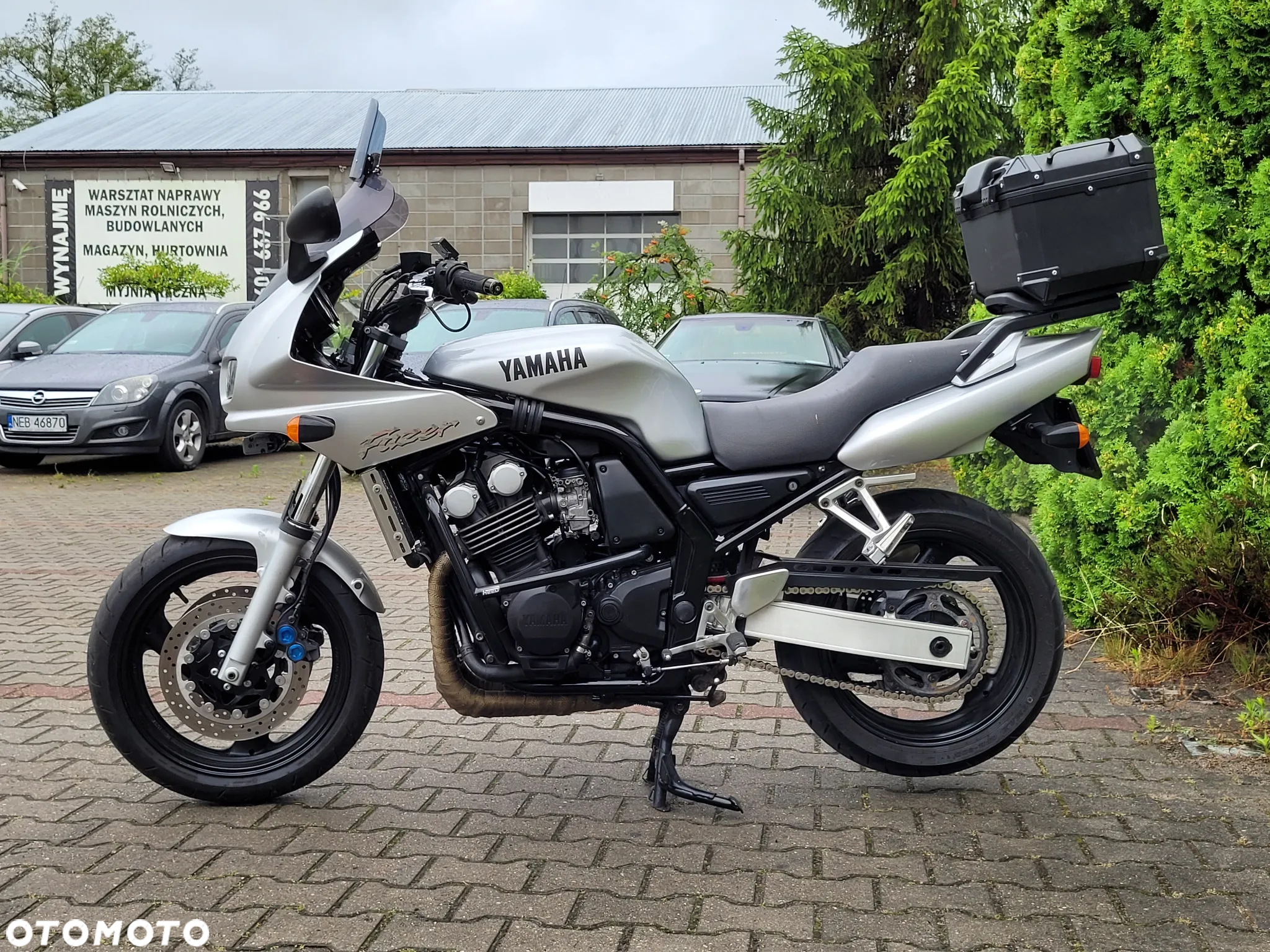Yamaha FZS - 6