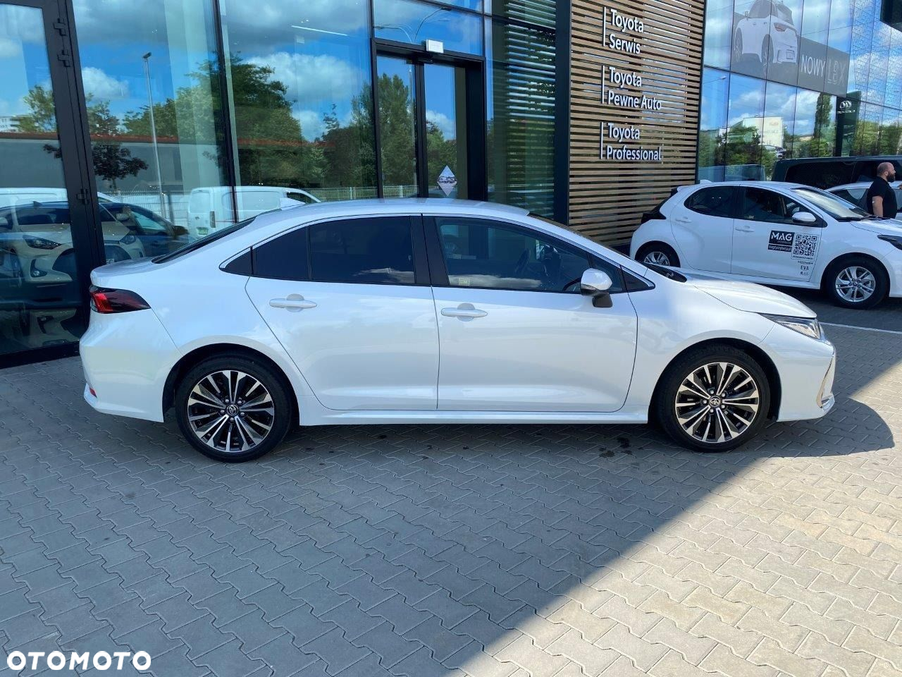 Toyota Corolla - 10