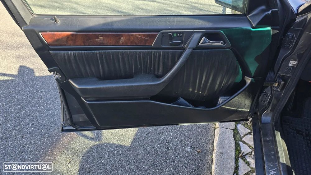Mercedes-Benz E 250 - 4