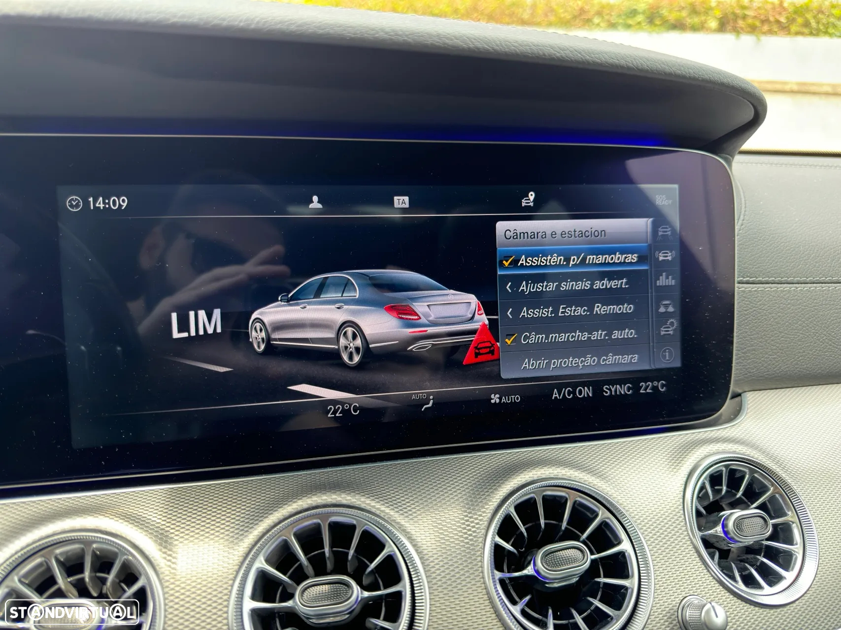 Mercedes-Benz E 220 d 9G-TRONIC AMG Line - 61