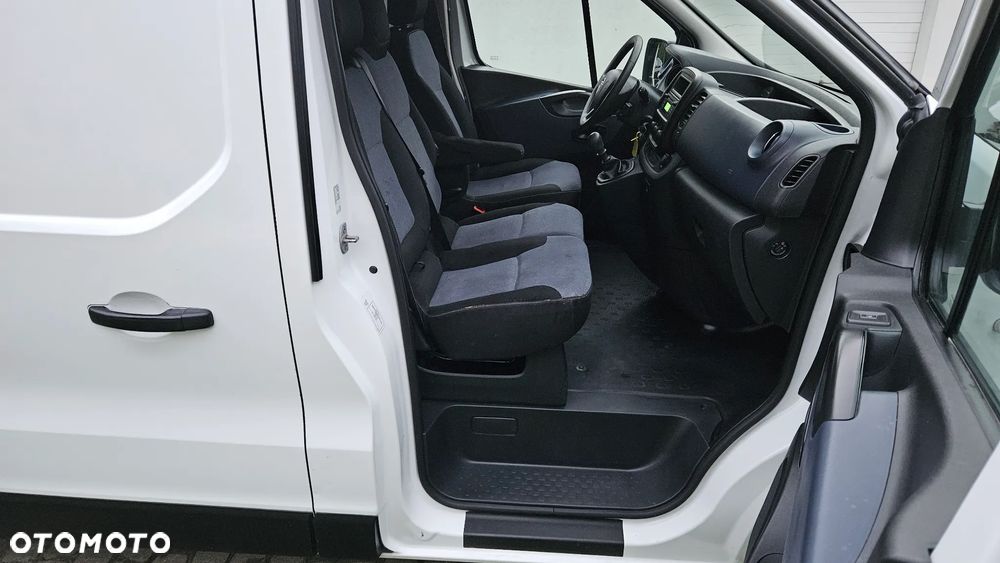 Opel Vivaro 120KM - 22