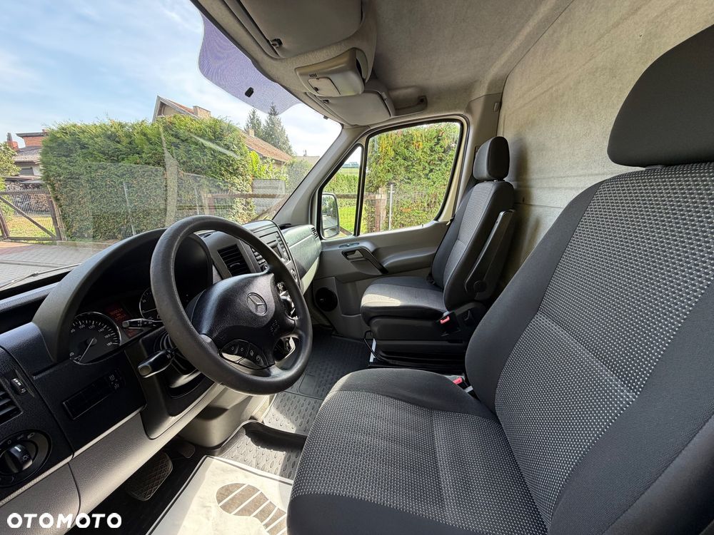 Mercedes-Benz SPRINTER - 12