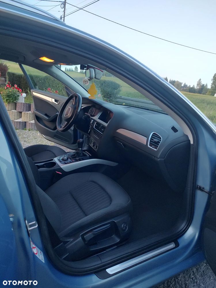 Audi A4 Avant 2.0 TDI - 9