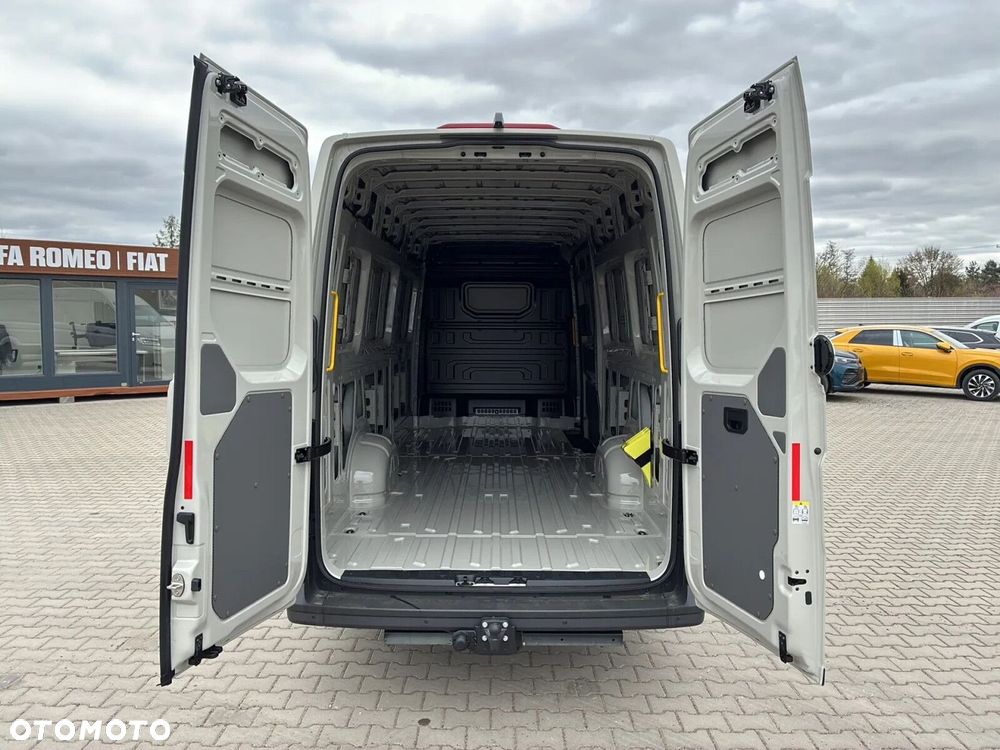 Volkswagen Crafter 35 Furgon LONG/L5H3, 2.0 BiTDI 177KM, Wysoki dach, r. o. 4490mm - 10
