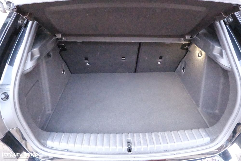 BMW 116 d Pack Desportivo M Auto - 16